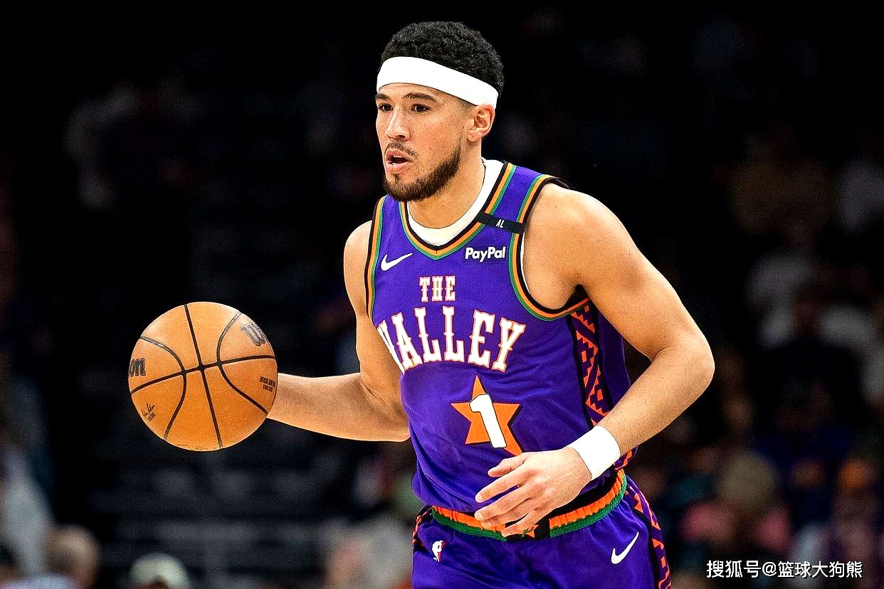 美国男篮横扫中国男篮，布克惊艳世界