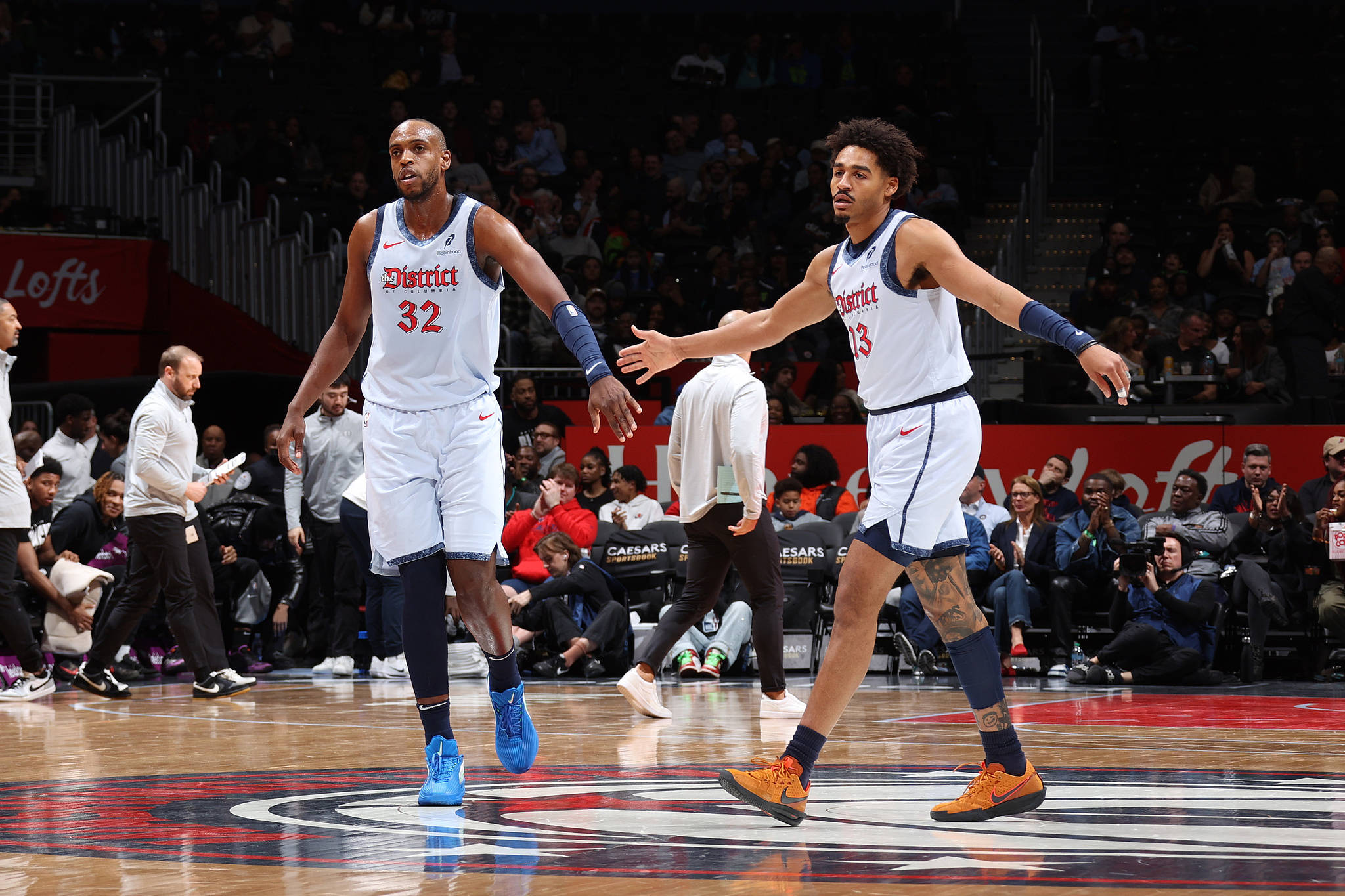 开云体育下载-活塞战胜奇才，终结连败