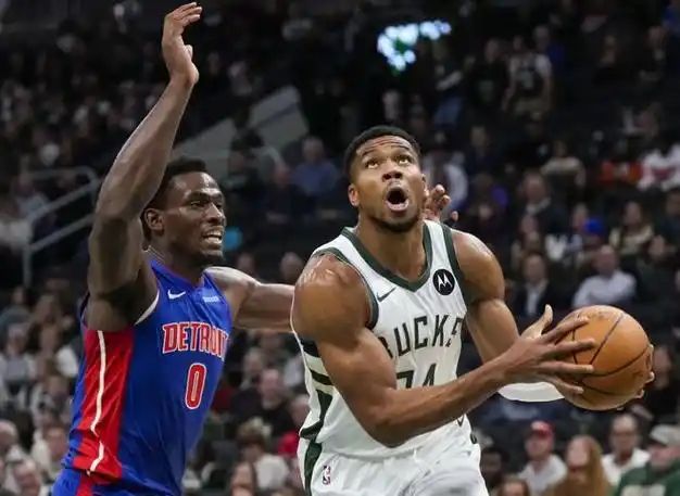 包含雄鹿主场击败湖人，阿德托昆博全方位表现赢得比赛的词条