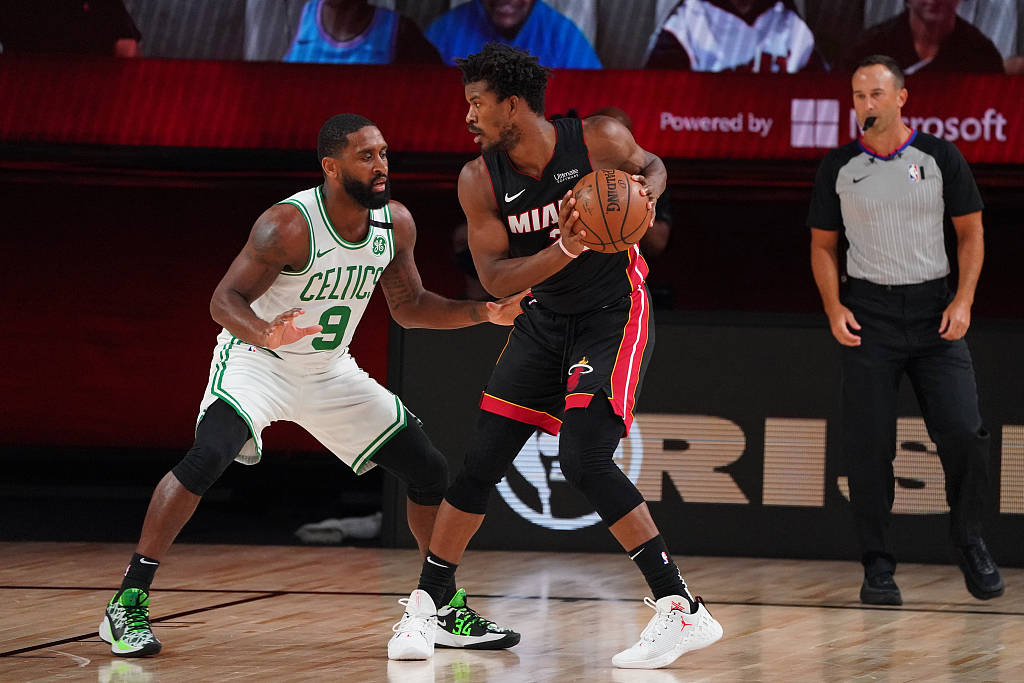 热火完胜勇士，萨姆·米切尔高光表现