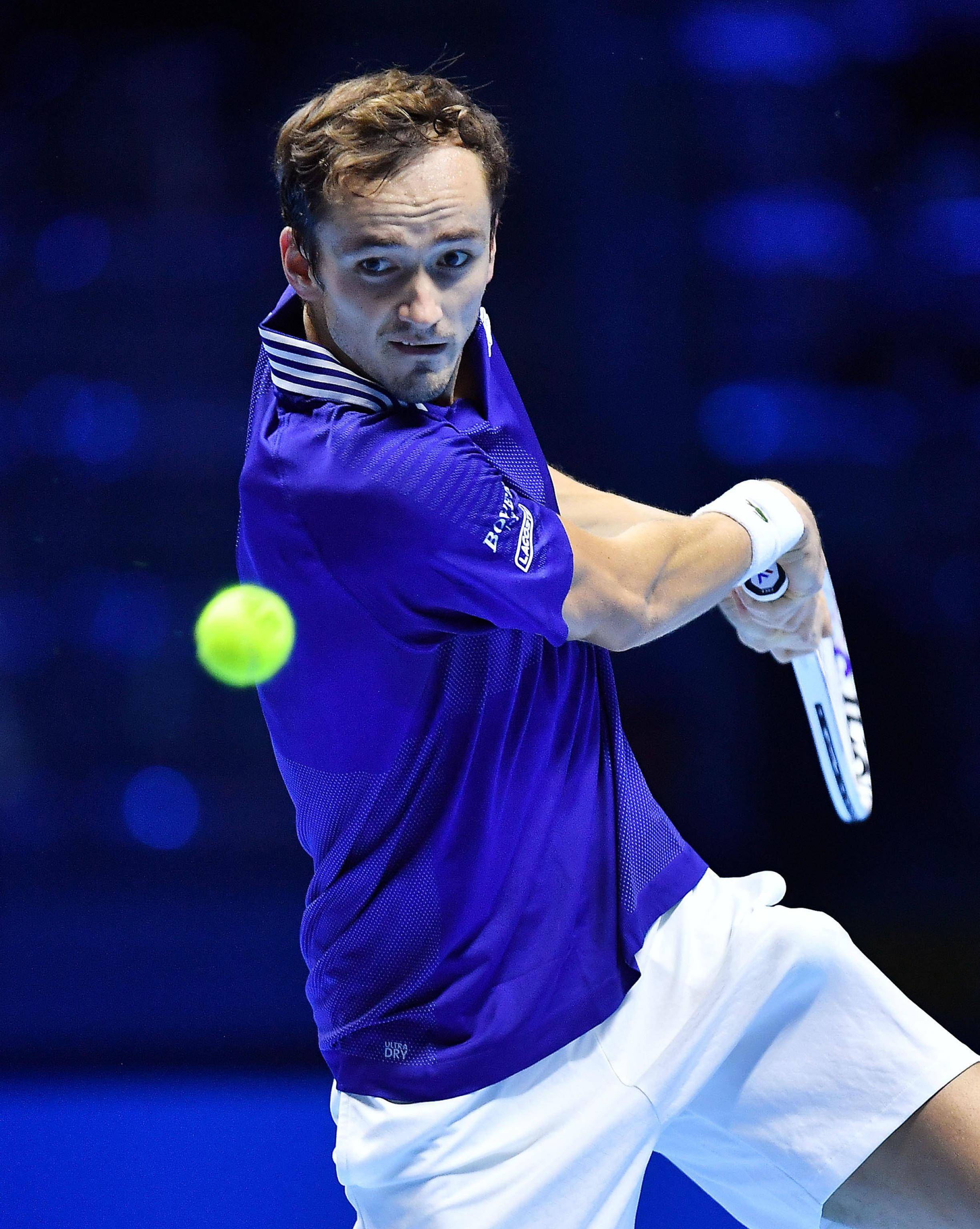 关于欧洲网球队完胜法国网球队，梅德韦杰夫统治全场的信息