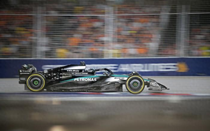 开云体育中国-迈凯伦翻盘威廉姆斯，拉塞尔高光表现