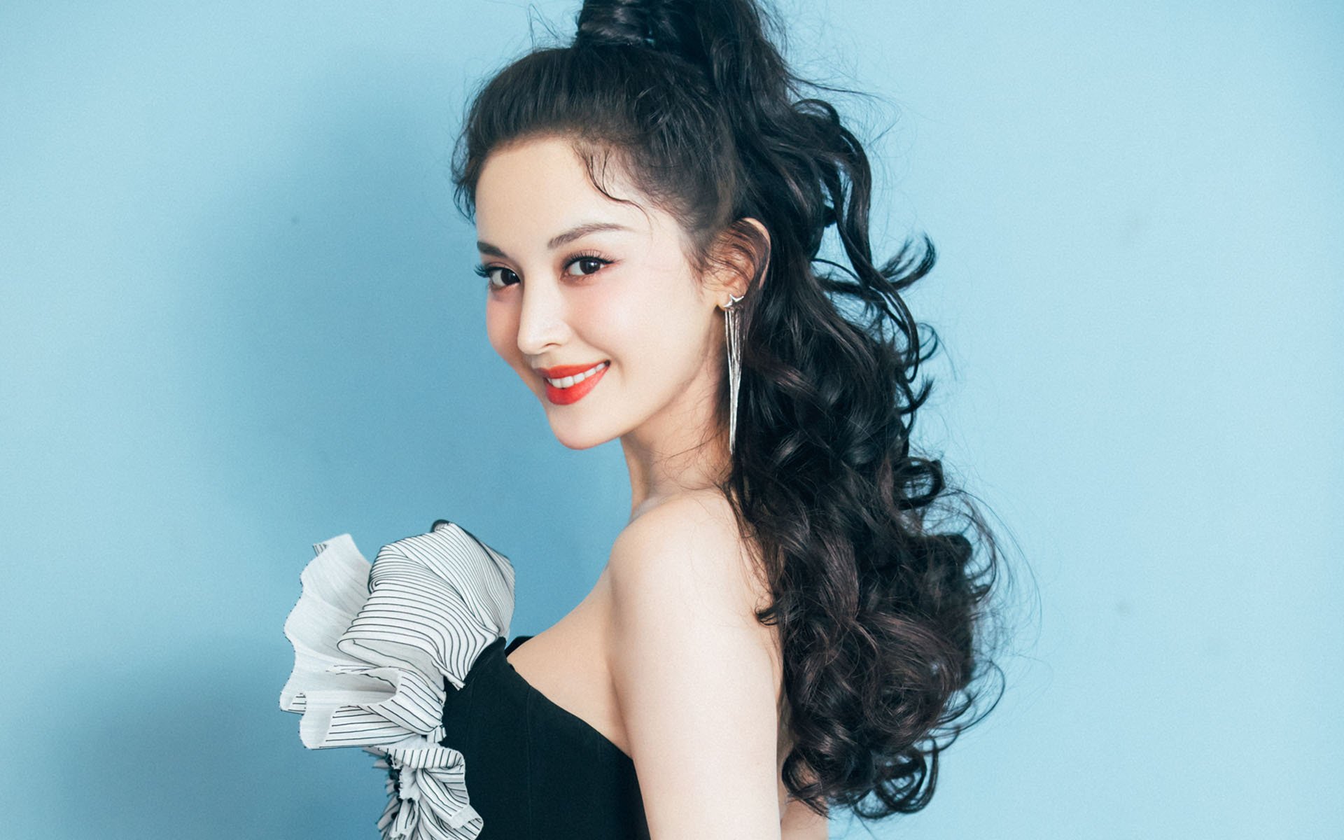 逆转与接管，广东队惊险翻盘，詹姆斯抢七显神威