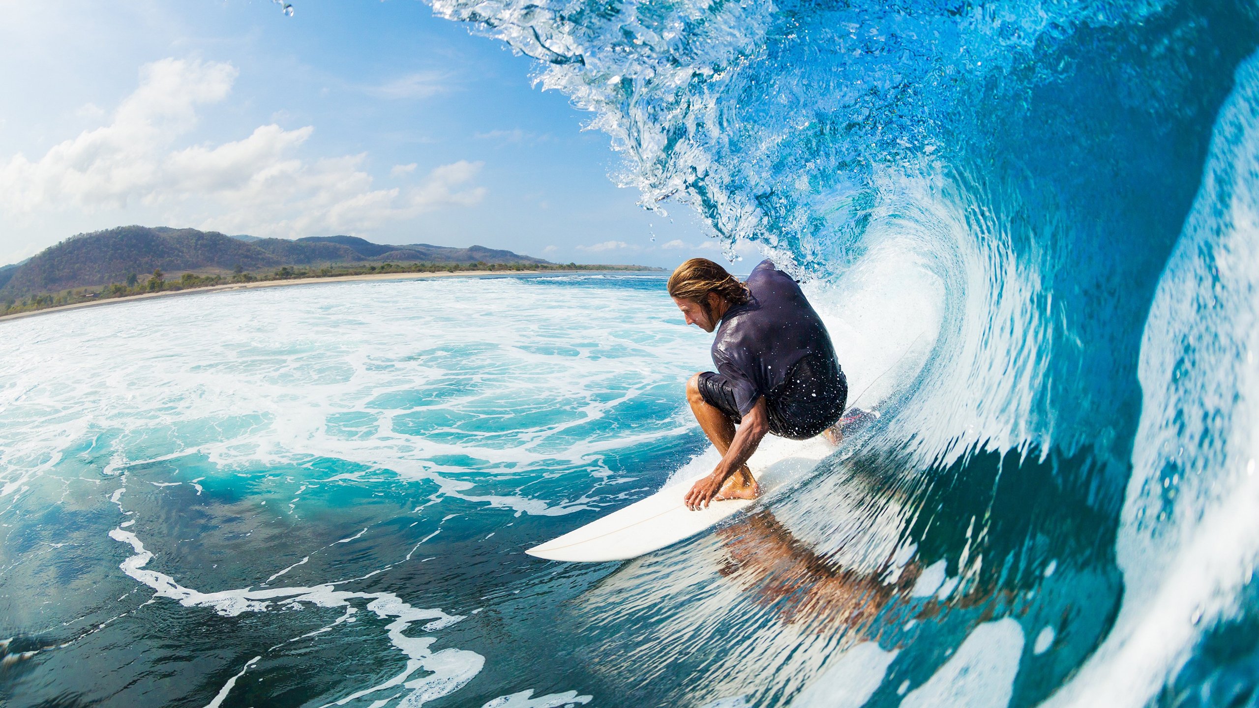 夜幕下的双重赛道，门迪的跨界存在感如何点燃F1揭幕战