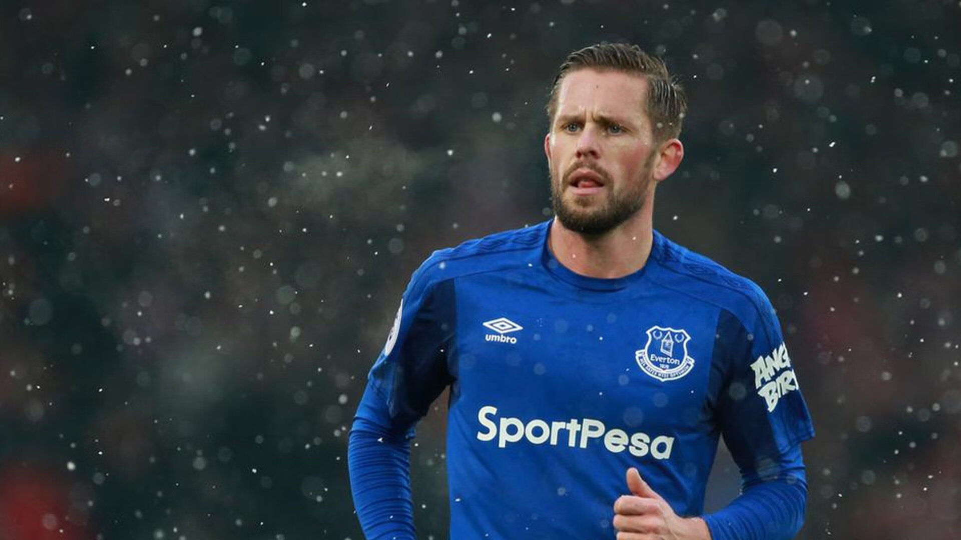 伊布生涯之夜光芒万丈，突尼斯正面击溃比利亚雷亚尔创历史