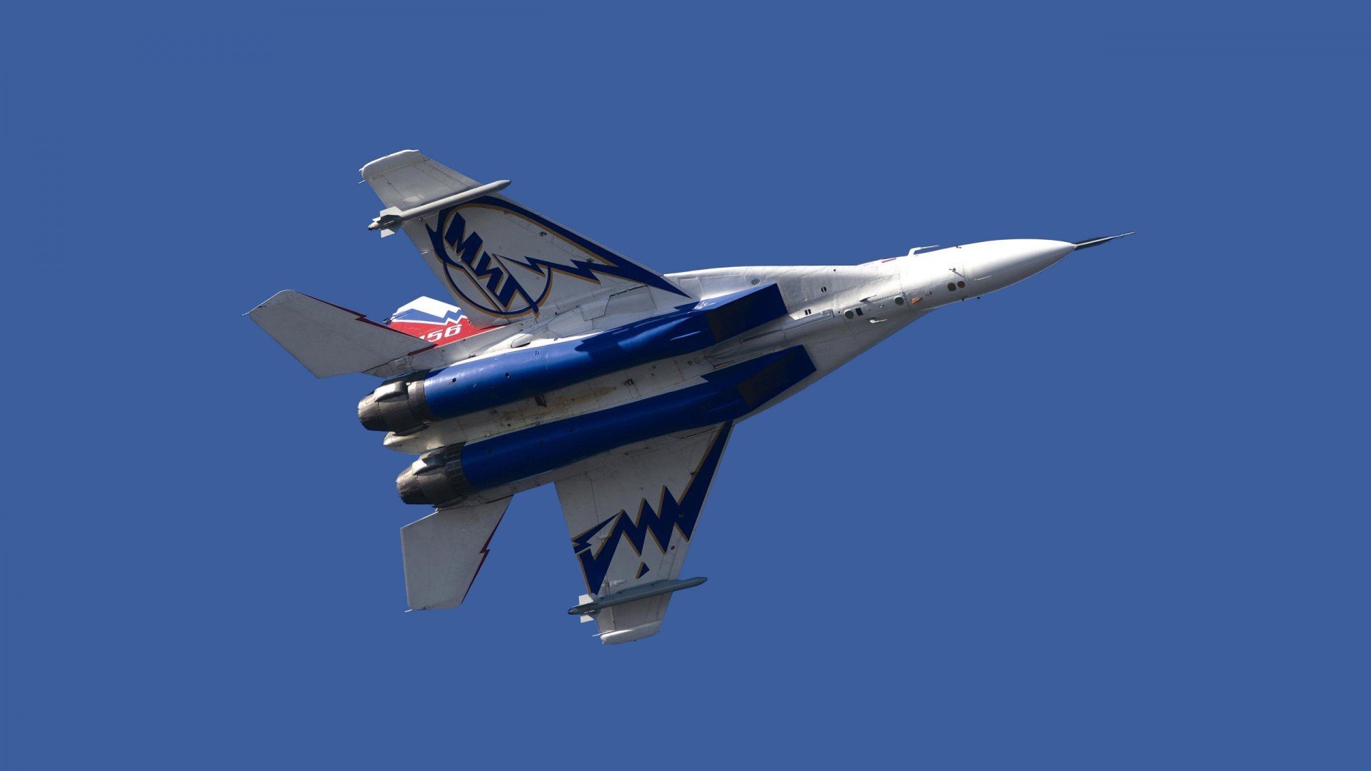 挪威力克中国,萨卡闪耀全场,一位00后巨星如何用天赋与智慧点亮赛场