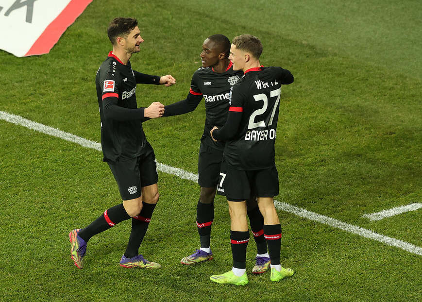 日本对阵勒沃库森,三笘薰带动全队节奏 日本对阵勒沃库森,三笘薰带动全队节奏