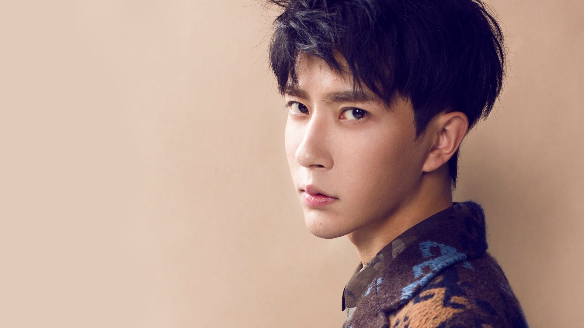 铁腰统治攻防两端,英格兰击溃哥伦比亚背后,罗德里存在感拉满