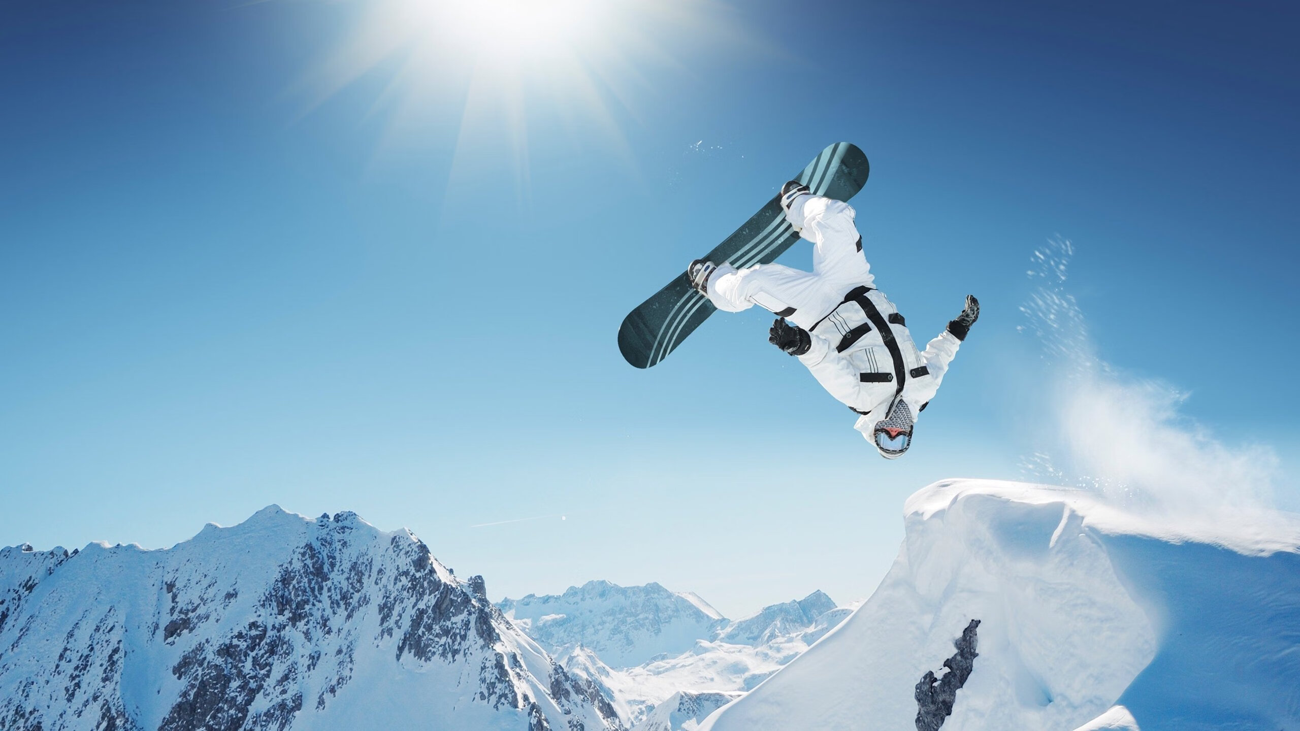 年度焦点之战之夜,奥纳纳魔翼点燃赛场