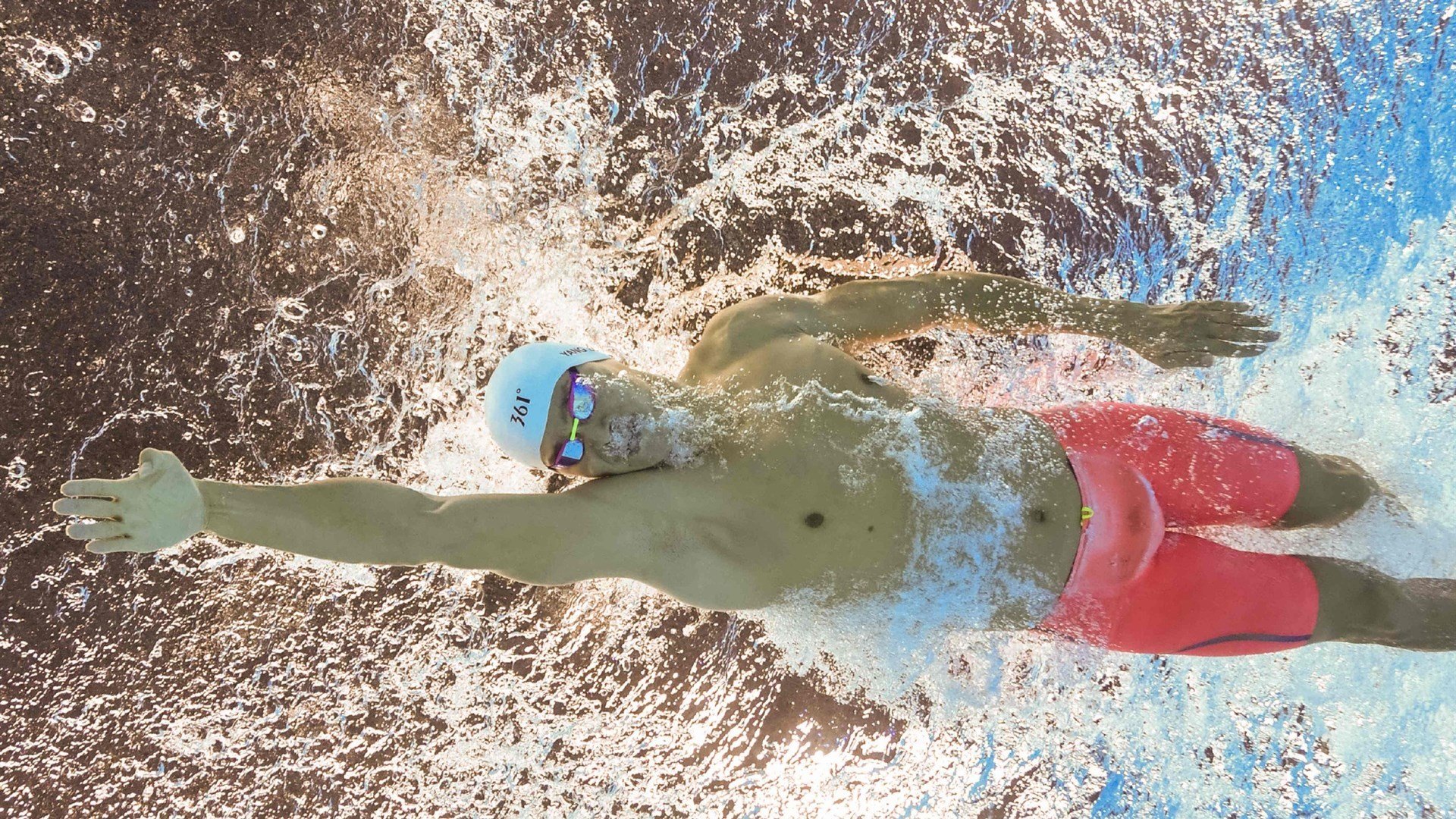 开云体育登录-奥运关键战之夜，爱德华兹的压制级表演