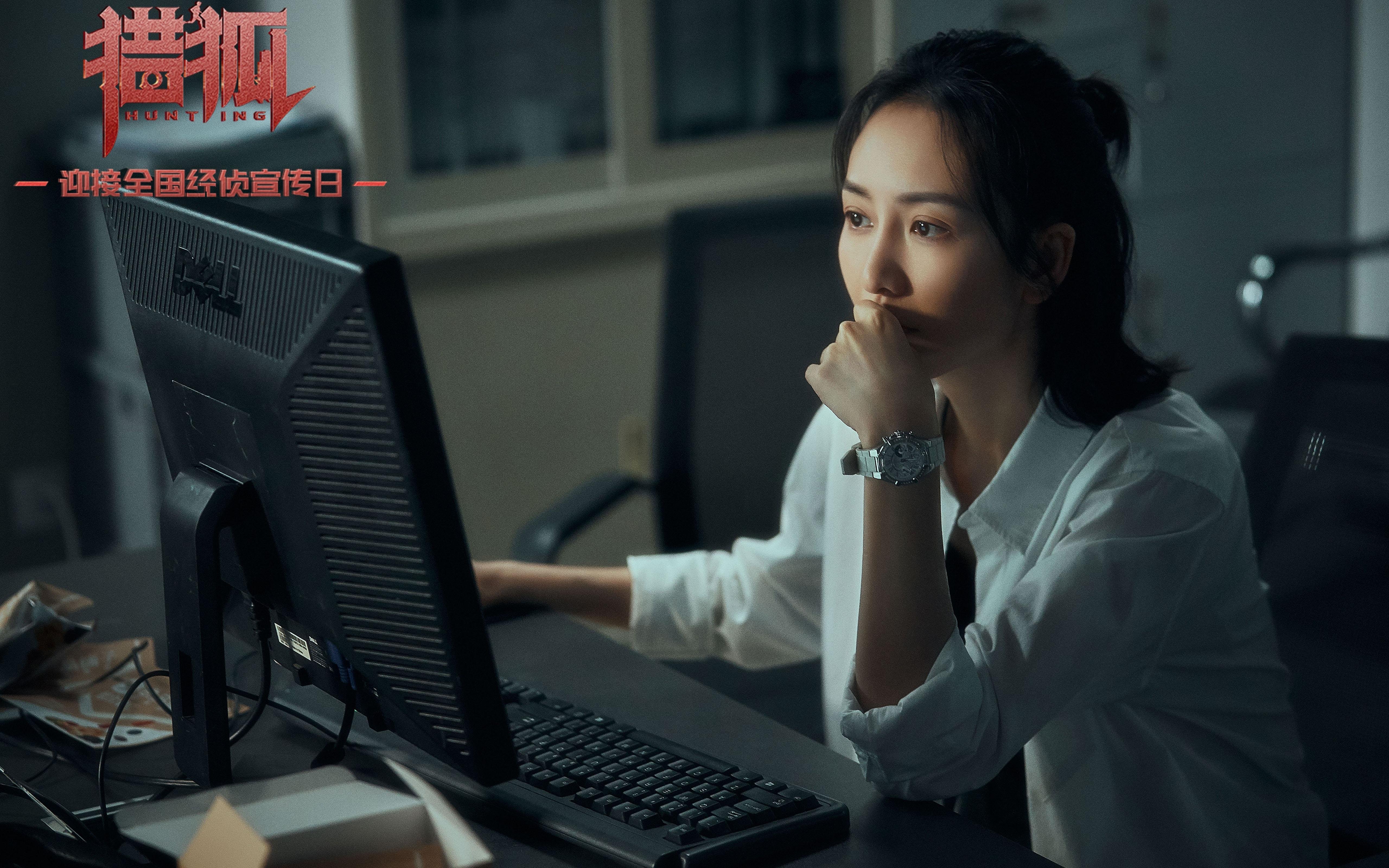 蓝白风暴席卷非洲雄狮,波兰全场压制喀麦隆,奥斯梅恩一剑封喉定乾坤
